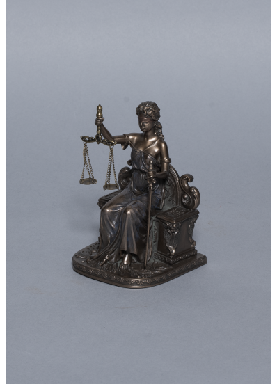 Figurine Thémis Assise