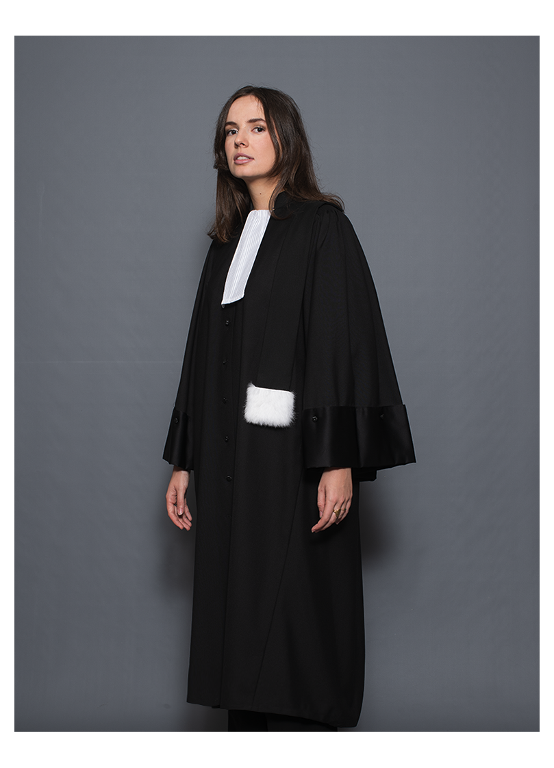 Robe Avocat - L'Indispensable (France) Robe Avocat - L'Indispensable (France)
